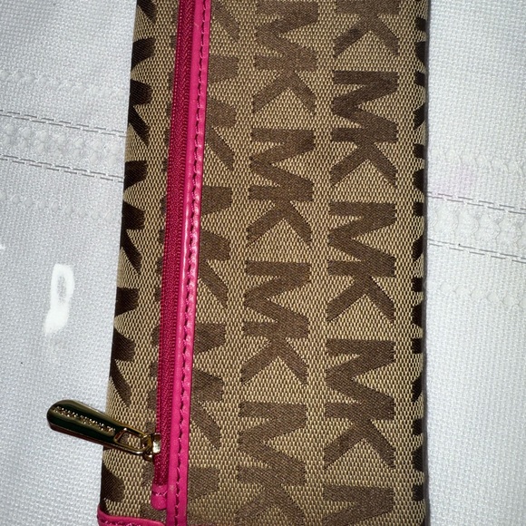 Michael Kors Tan and Pink Logo Wallet - Picture 3 of 4